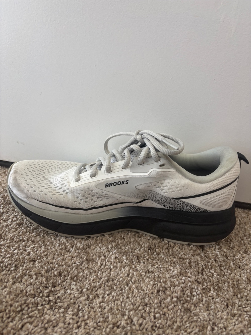 Brooks trace 3 cushion neutral size 7.5 women’s shoes - Picture 10 of 12